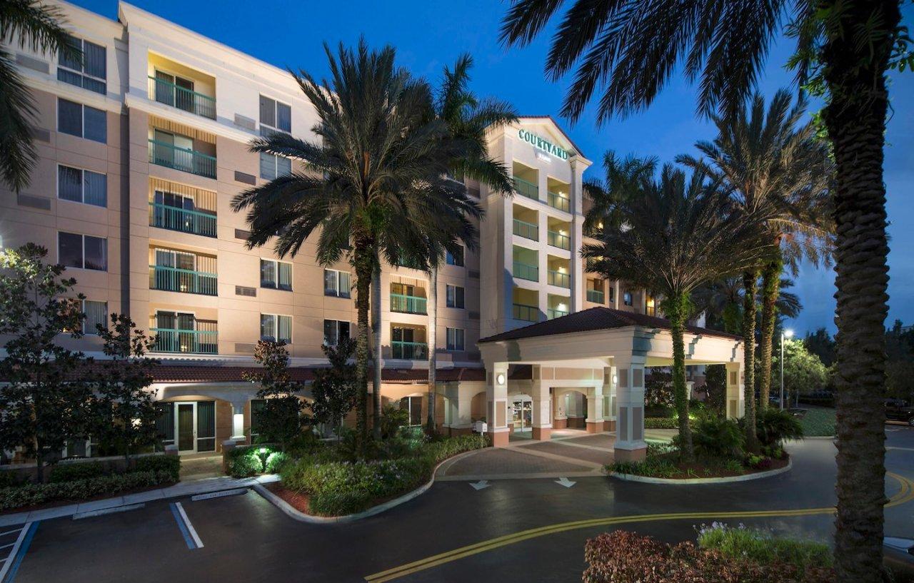 Courtyard By Marriott Fort Lauderdale Weston Esterno foto